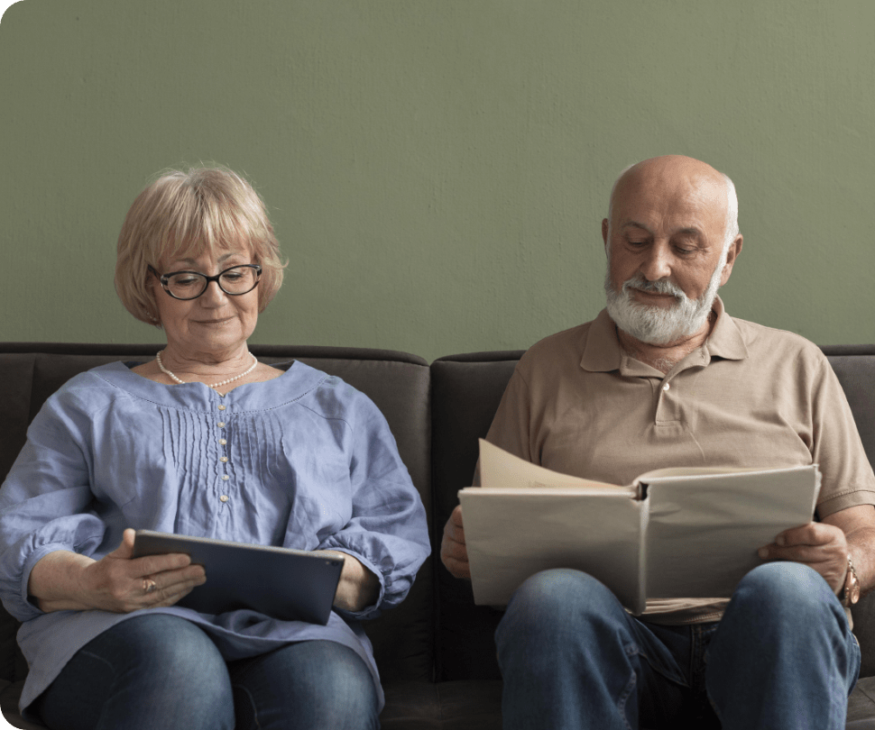 Two older adults who are new to Medicare